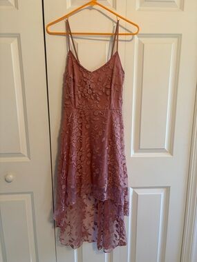 Superdown Floral Lace High-Low Dress in Mauve